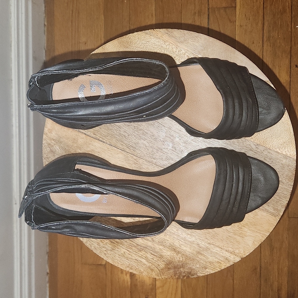 Sandals - Picture 3 of 6
